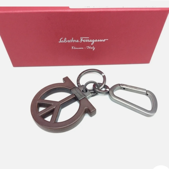 SALVATORE FERRAGAMO Peace Keychain - Picture 2 of 7